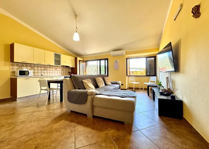 Sunny Penthouse Apartment *